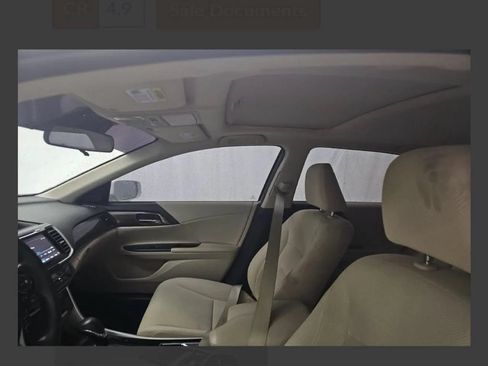 Used 2017 Honda Accord EX image 9