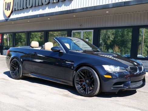 Used 2013 BMW M3 Convertible image 2