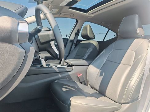 Used 2025 Nissan Altima 2.5 SL FWD image 13