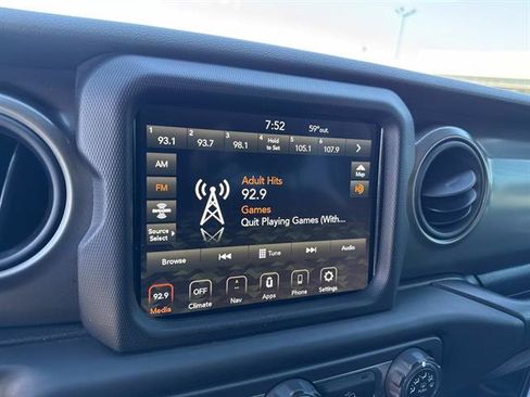 Used 2018 Jeep Wrangler Unlimited Sport S image 19