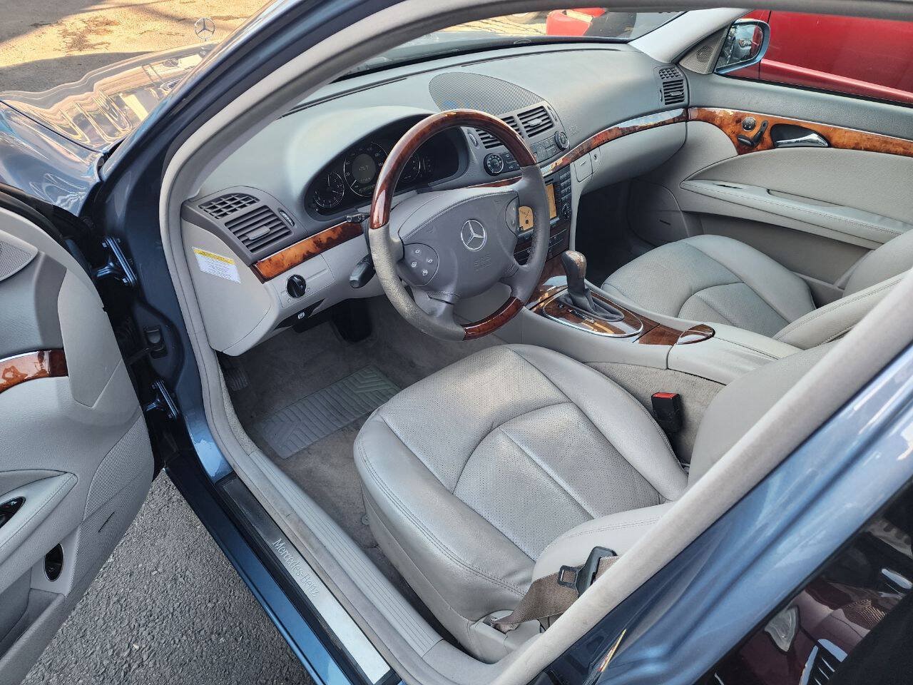 Used 2005 Mercedes-Benz E 320 Sedan image 11