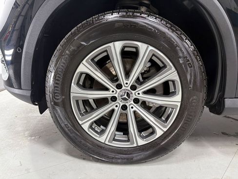 Certified 2025 Mercedes-Benz GLC 300 4MATIC image 33