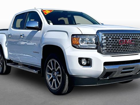 Used 2018 GMC Canyon Denali image 10