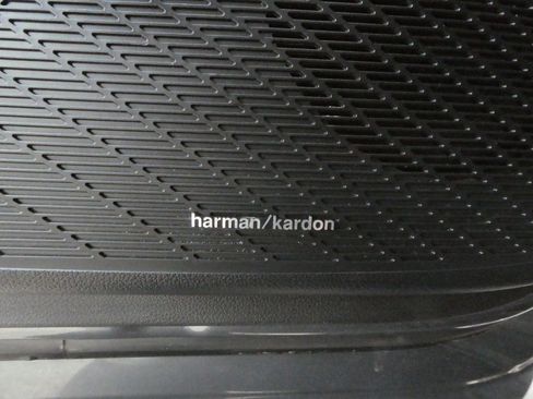 Used 2024 Hyundai Palisade Calligraphy image 12