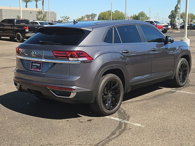 Used 2023 Volkswagen Atlas Cross Sport SE w/ Panoramic Sunroof Package FWD image 5
