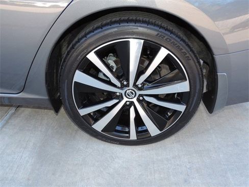 Used 2022 Nissan Altima 2.5 SR image 11