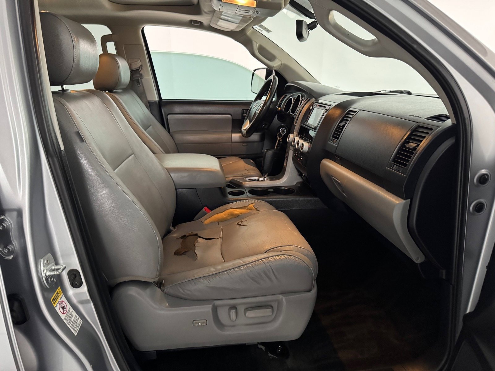 Used 2014 Toyota Sequoia SR5 w/ Premium Package AWD/4WD image 22