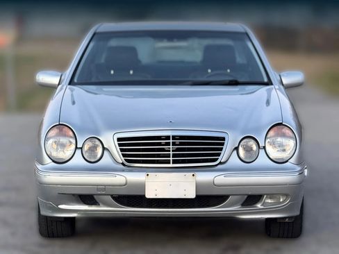 Used 2002 Mercedes-Benz E 320 4MATIC Sedan image 5