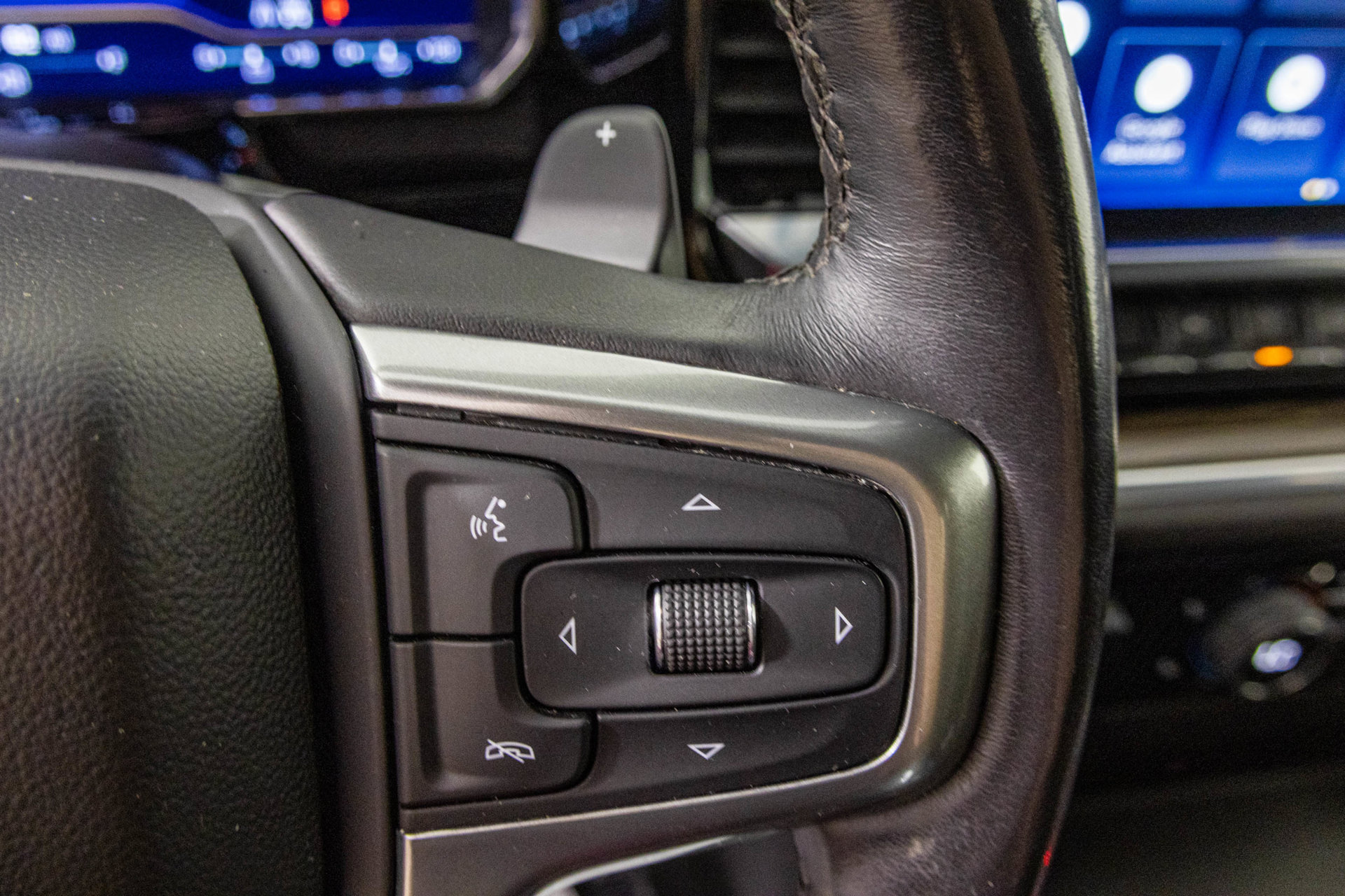 Used 2022 Chevrolet Silverado 1500 RST w/ Z71 Off-Road Package AWD/4WD image 38