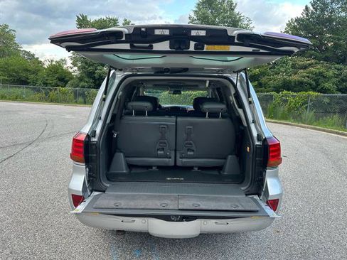 Used 2009 Lexus LX 570 4WD image 43