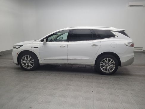 Used 2023 Buick Enclave Essence w/ Experience Buick Package FWD image 3