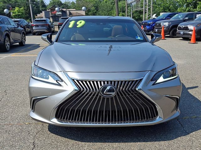 Used 2019 Lexus ES 350 w/ Premium Package FWD image 2