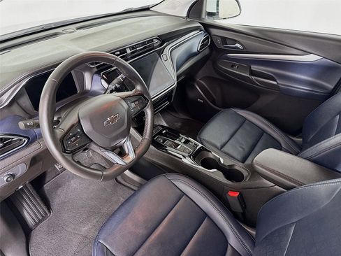 Used 2022 Chevrolet Bolt EUV Premier w/ Sun & Sound Package image 10