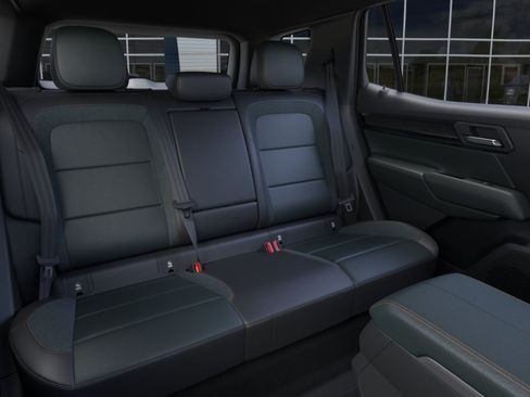 New 2026 GMC Terrain AT4 w/ LPO, Black Badging Package AWD/4WD image 17