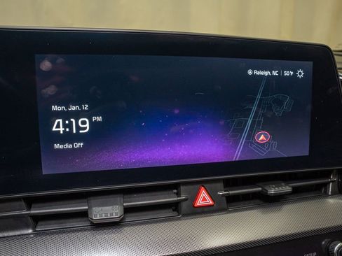 Certified 2025 Kia Sportage SX image 13