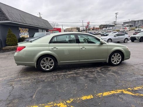 Used 2006 Toyota Avalon XLS image 4