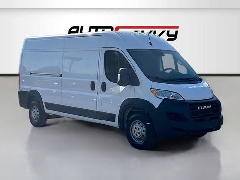 Used 2023 RAM ProMaster 2500 FWD image 1