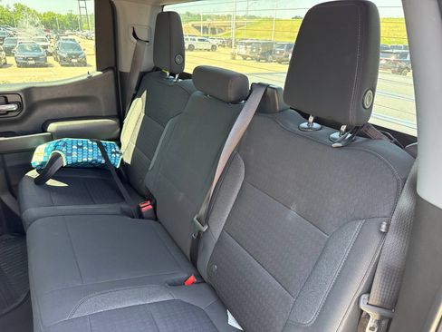 Used 2022 Chevrolet Silverado 1500 LT w/ Z71 Off-Road Package AWD/4WD image 15