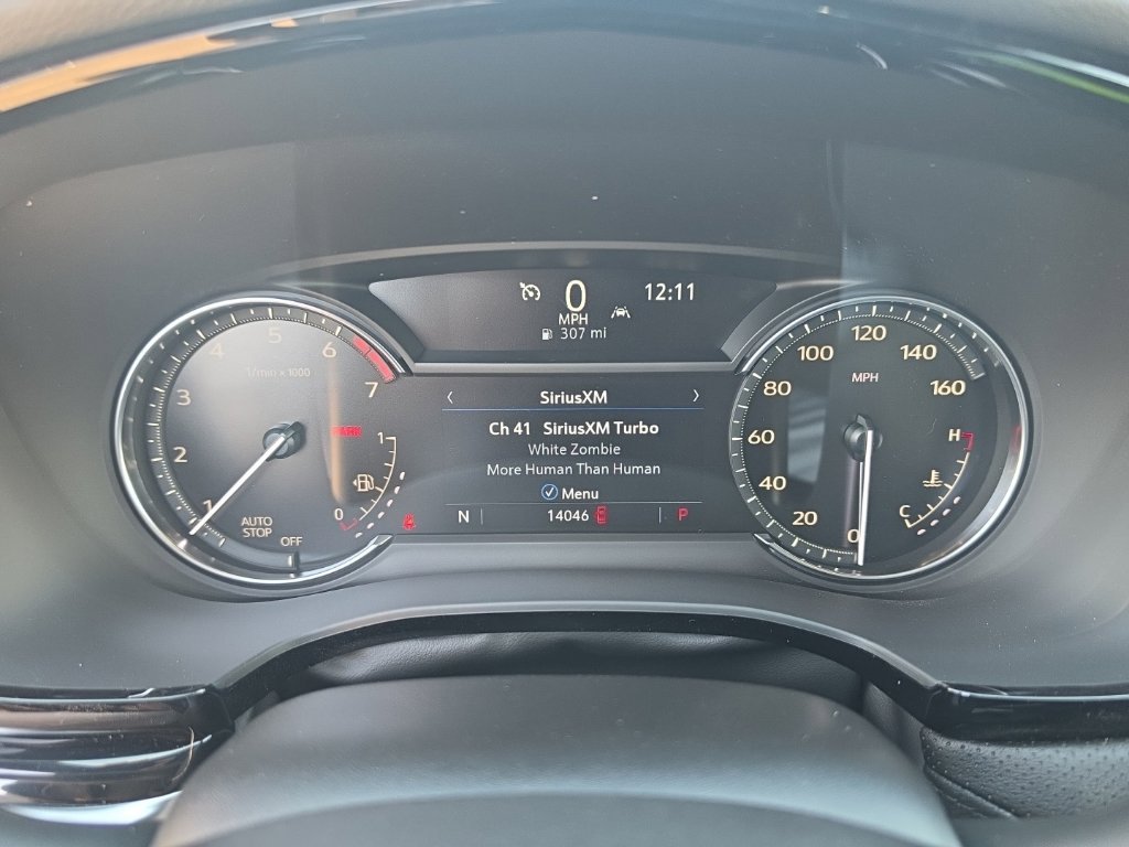 Used 2025 Cadillac XT6 Luxury FWD image 17