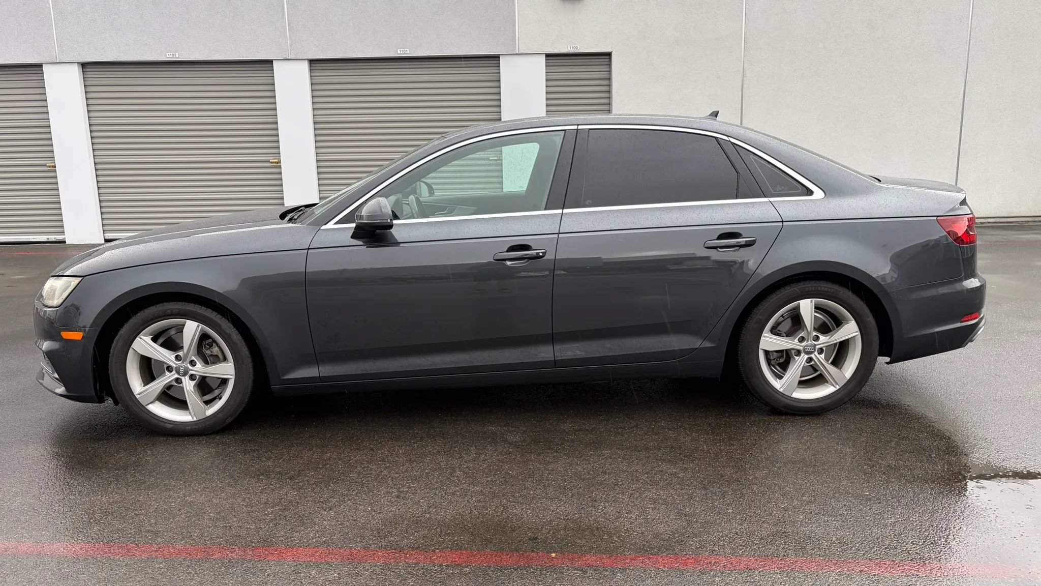 Used 2019 Audi A4 2.0T Premium w/ Convenience Package FWD image 2