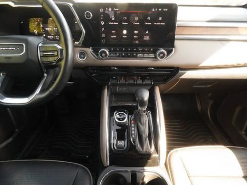 Used 2023 GMC Canyon Denali AWD/4WD image 15