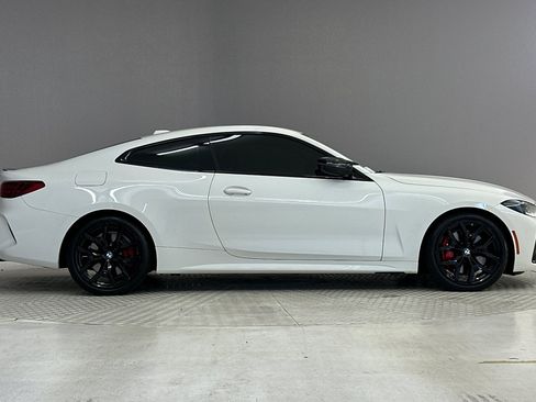 Used 2025 BMW M440i Coupe w/ Shadowloine Package RWD image 7