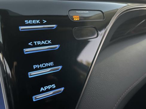 Used 2019 Toyota Camry LE image 30