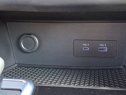 Certified 2025 Nissan Pathfinder SV w/ SV Premium Package image 23