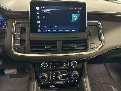 Used 2022 Chevrolet Suburban High Country w/ Max Trailering Package image 12