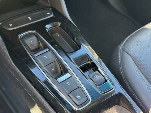 Used 2023 Chevrolet Bolt LT image 10