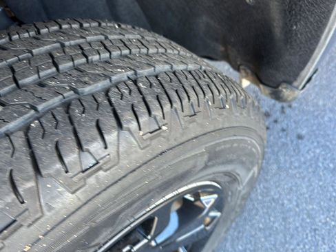 Used 2020 Chevrolet Colorado LT image 36