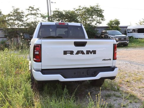 New 2026 RAM 1500 Express AWD/4WD image 21
