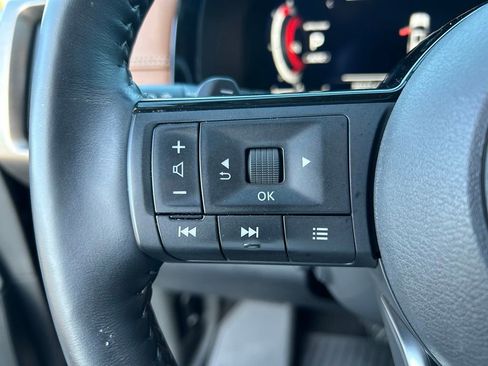 Used 2023 Nissan Pathfinder Platinum w/ Cargo Package image 31