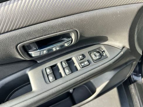 Used 2018 Mitsubishi Outlander SE image 13