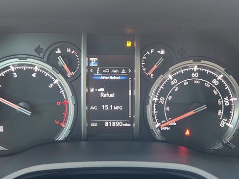Used 2022 Toyota 4Runner TRD Off-Road AWD/4WD image 10