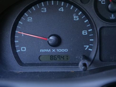 Used 2004 Ford Ranger XLT / 4.0L V6 / Power Locks & image 8