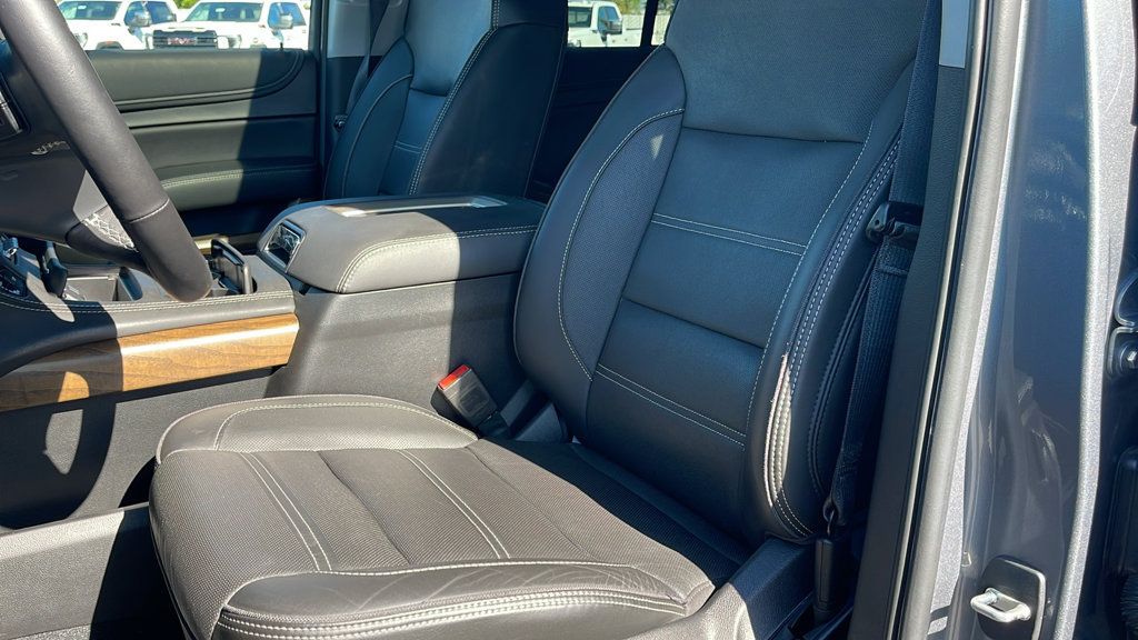 Used 2020 GMC Yukon XL Denali w/ Open Road Package AWD/4WD image 12