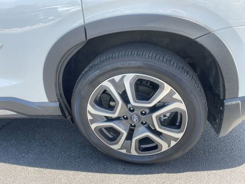 Used 2025 Subaru Ascent Limited w/ Popular Package #1 AWD/4WD image 7