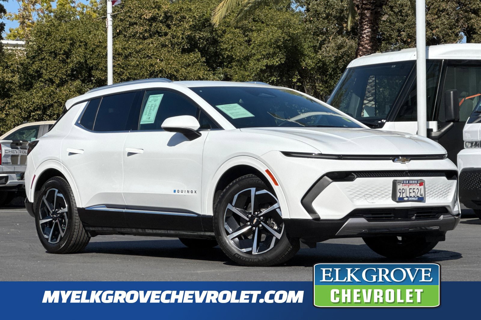 Certified 2024 Chevrolet Equinox EV LT FWD image 1