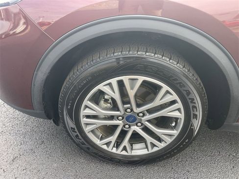 Used 2021 Ford Escape SEL w/ Technology Package image 16