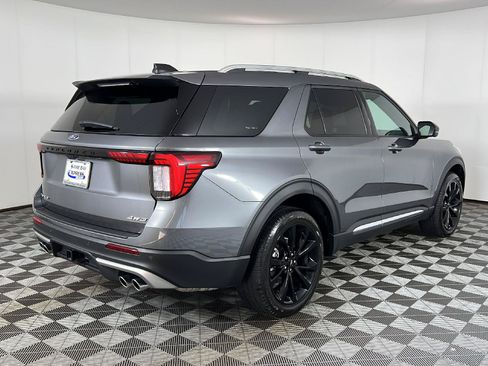 Used 2025 Ford Explorer Platinum w/ Ultimate Package AWD/4WD image 24