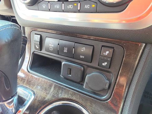 Used 2015 GMC Acadia SLT FWD image 38