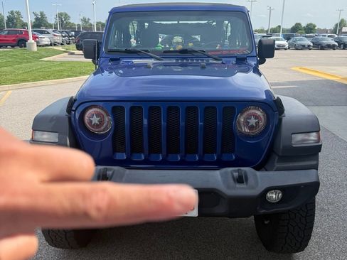 Used 2018 Jeep Wrangler Sport AWD/4WD image 1