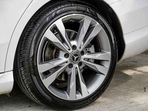 Used 2018 Mercedes-Benz C 300 Sedan w/ Multimedia Package image 57