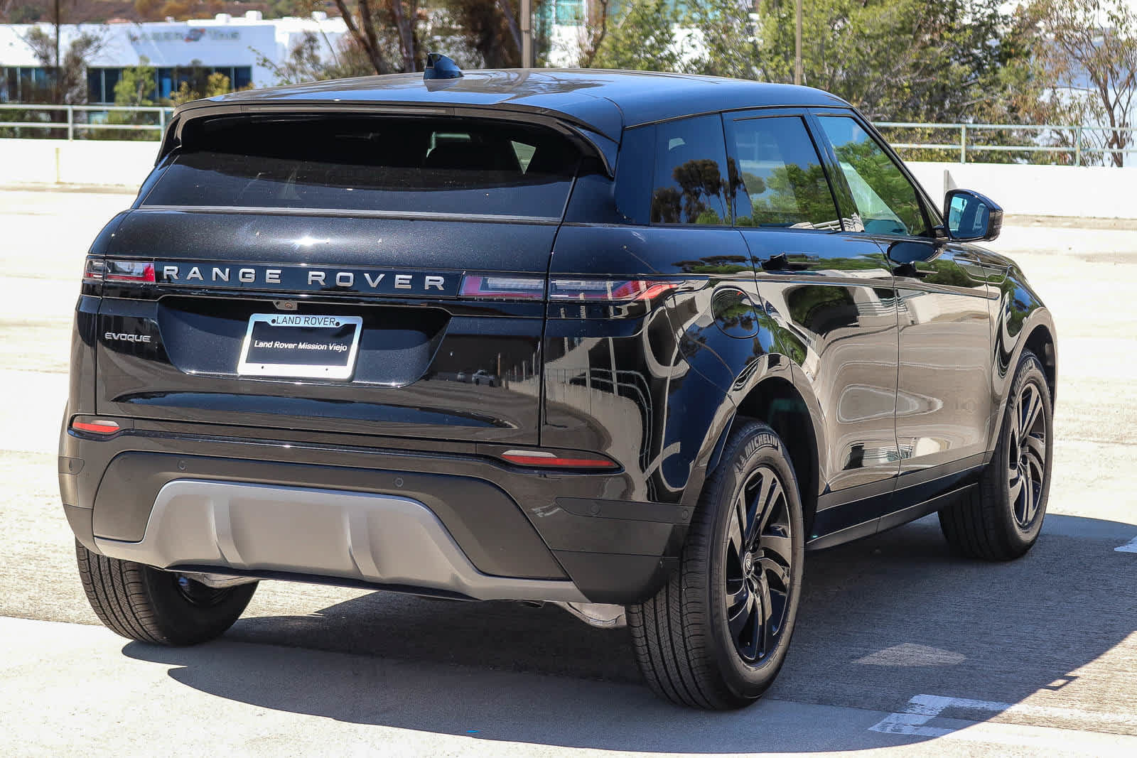 New 2026 Land Rover Range Rover Evoque S AWD/4WD image 3