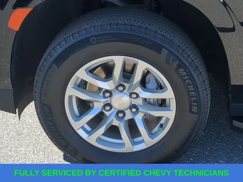 Used 2024 Chevrolet Suburban LT image 15