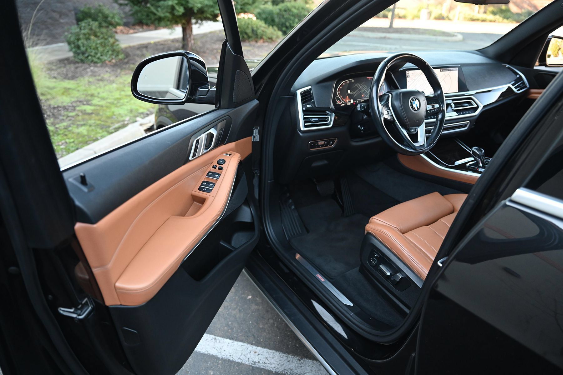 Used 2019 BMW X5 xDrive40i w/ Convenience Package AWD/4WD image 24