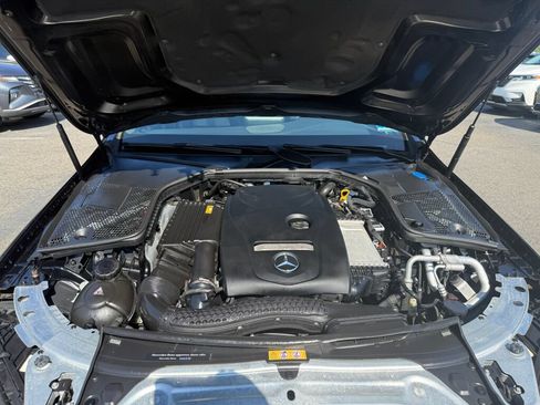 Used 2018 Mercedes-Benz C 300 4MATIC Sedan image 33