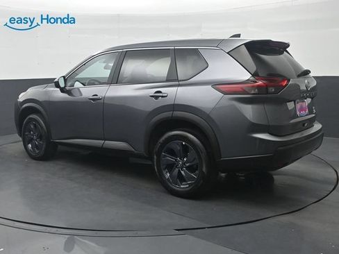 Used 2026 Nissan Rogue SV FWD image 5