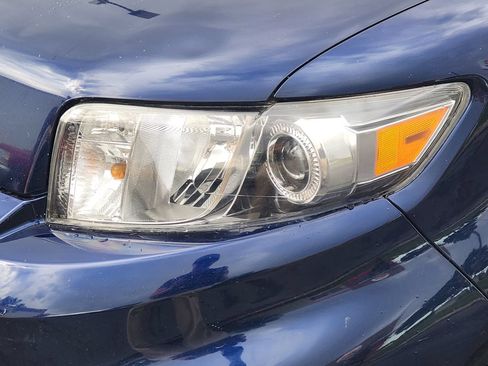 Used 2014 Scion xB FWD image 10